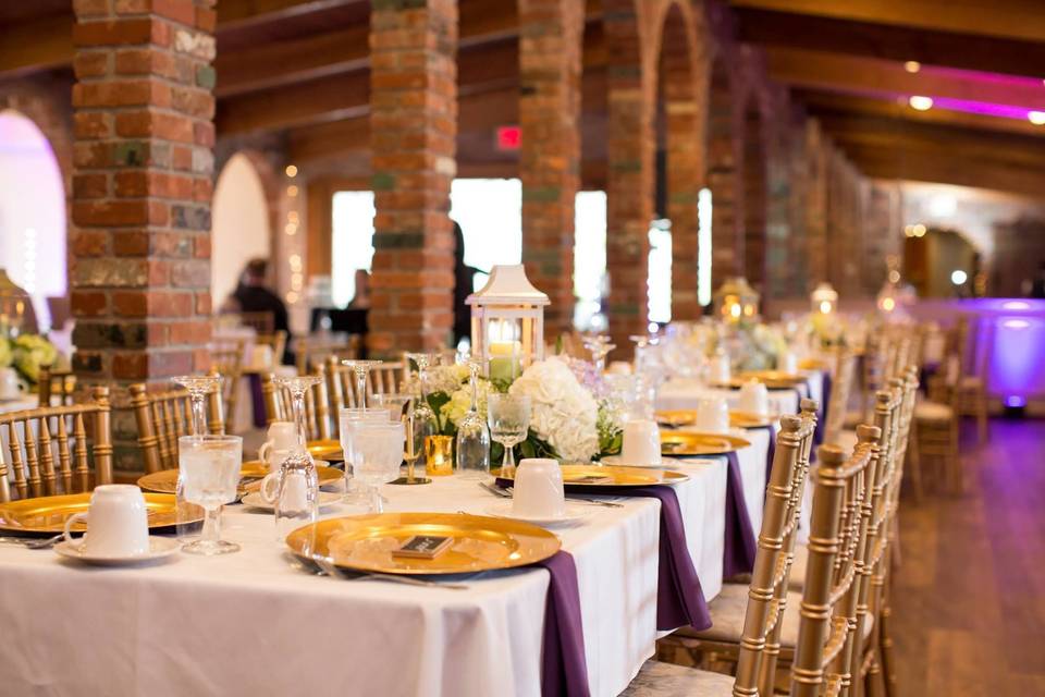 Head table arrangement