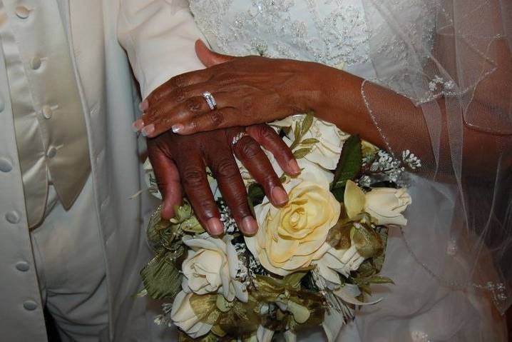 MNH Weddings & Designs, LLC