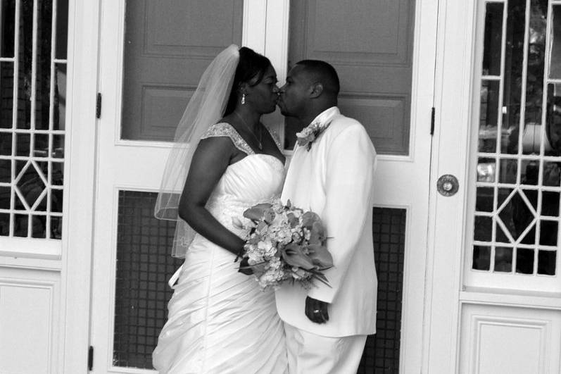 MNH Weddings & Designs, LLC