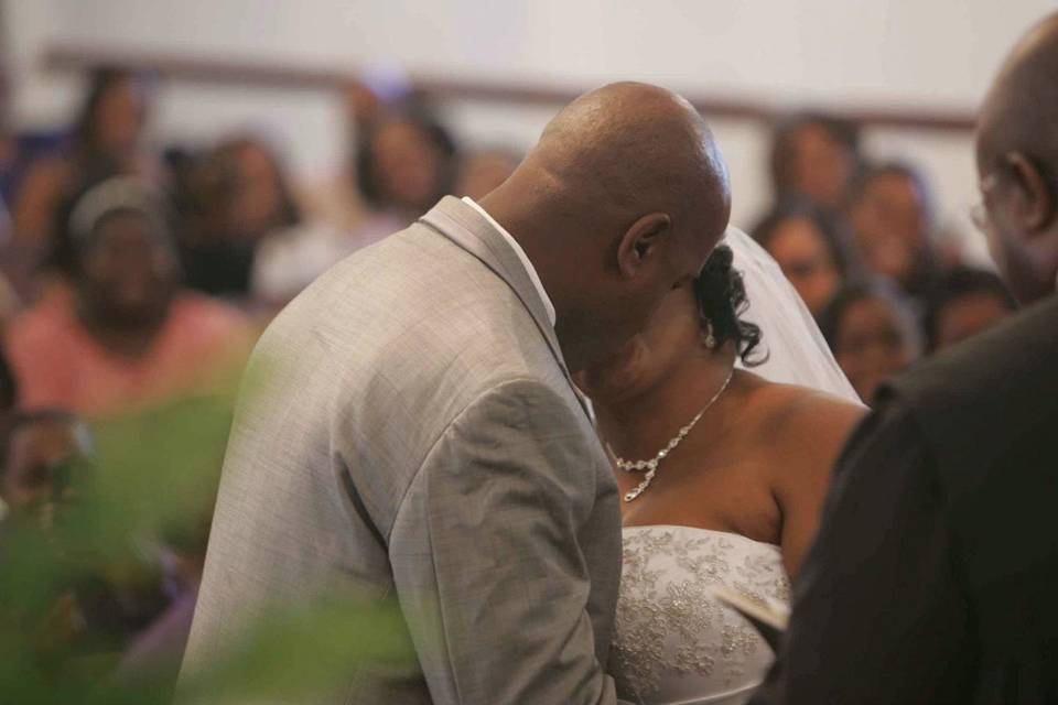 MNH Weddings & Designs, LLC
