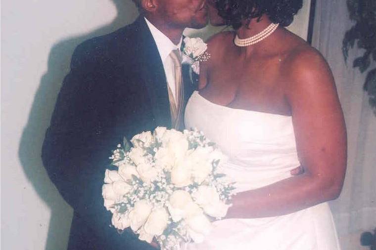 MNH Weddings & Designs, LLC