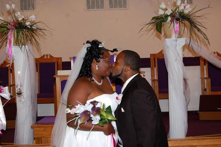 MNH Weddings & Designs, LLC