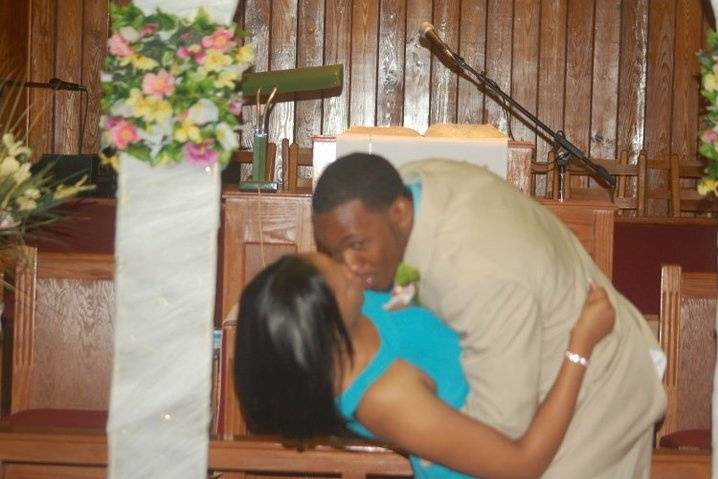 MNH Weddings & Designs, LLC