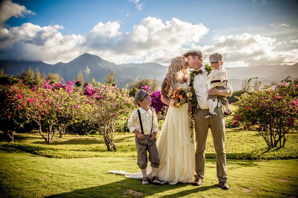 Kauai Wedding Photography by Sam Mitzel