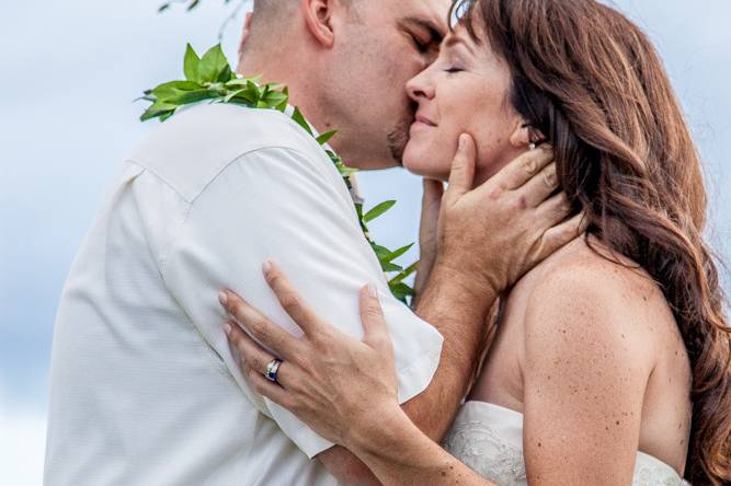 Kauai Wedding Photography by Sam Mitzel