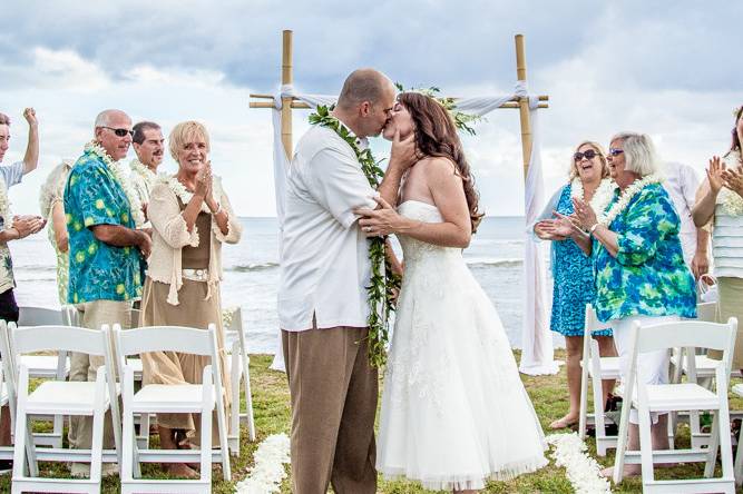 Kauai Wedding Photography by Sam Mitzel