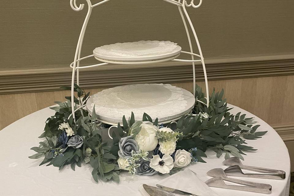 Cake Stand Floral
