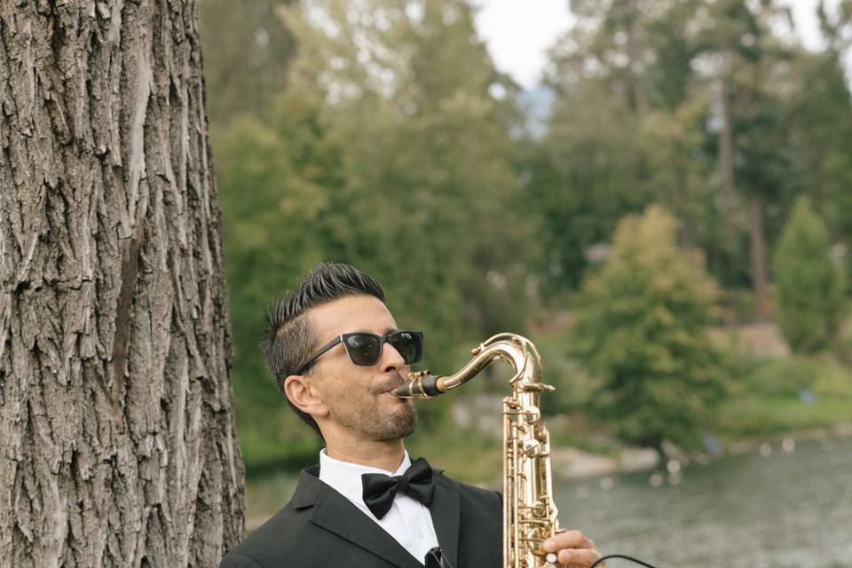 Live saxophone