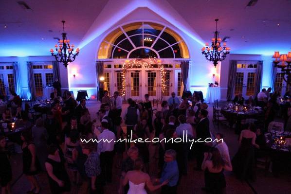 Riverhouse in Haddam.  Architectural Uplighting & DJ