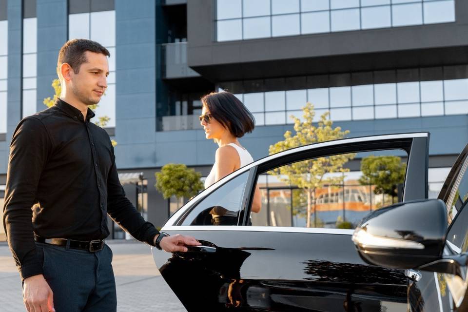 Accredited Limousine Service3