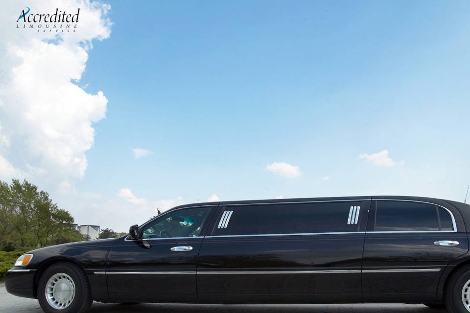 Accredited Limousine Service8