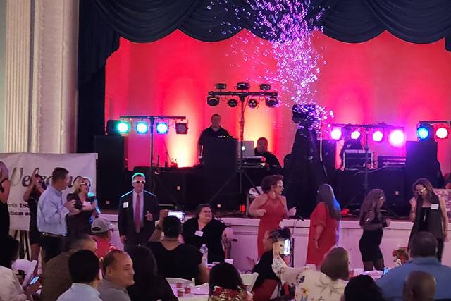 Music, lights and bubbles!!