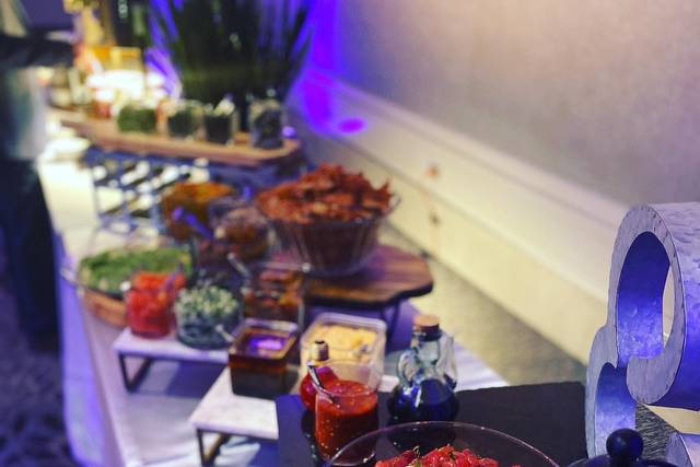 Poke bar display