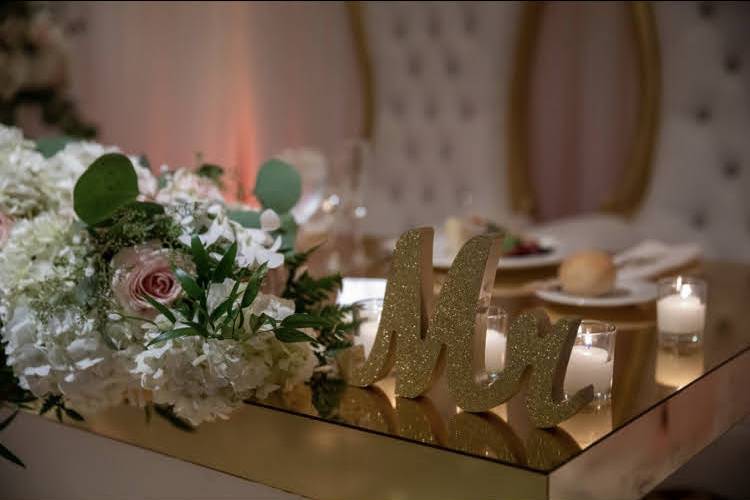 Sweetheart table