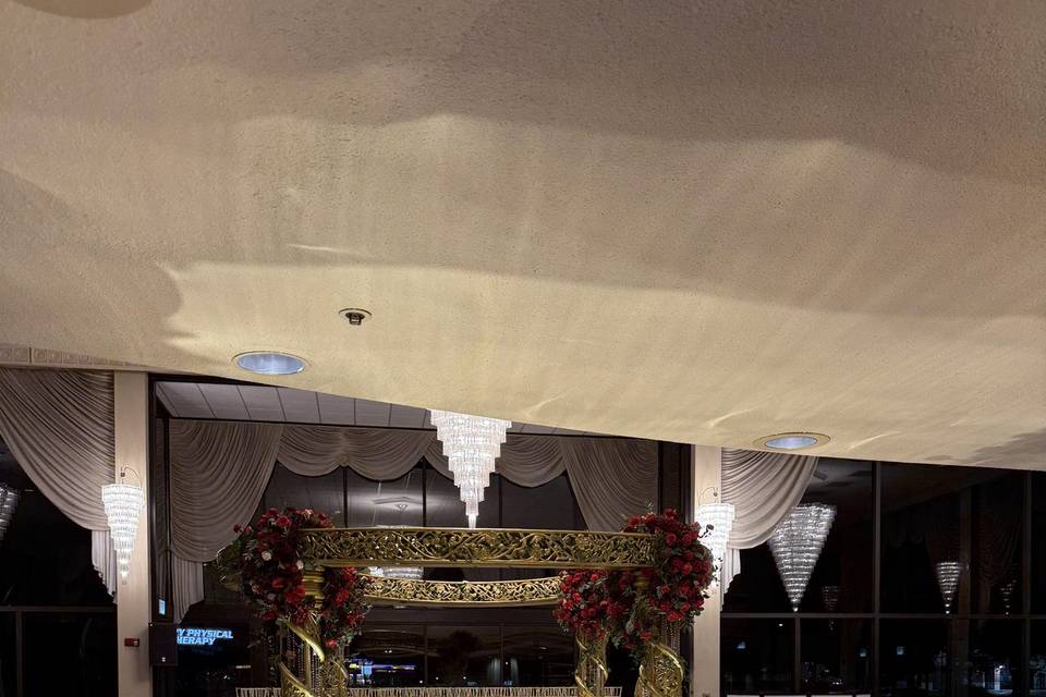 Mahrani Red & Gold Mandap