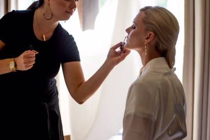 About Face By Meredith Hayman, Makeup Artist