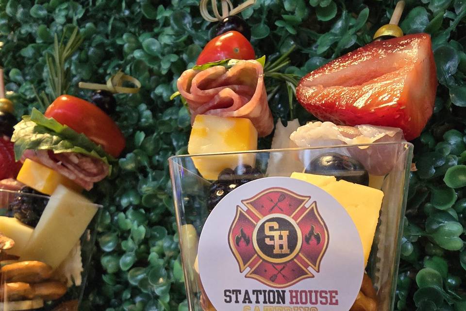 Charcuterie cups