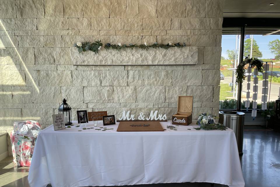 Gifts table