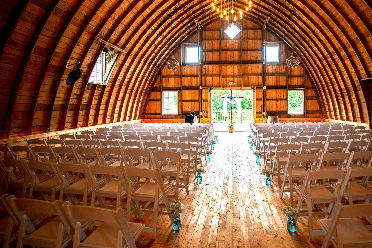 The Barn at Copper Creek - Reviews, Photos & Deals 2026 - Menomonie, WI -  WeddingWire