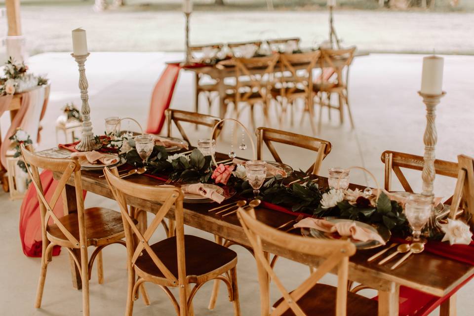 Pink and Burgundy Tablescape
