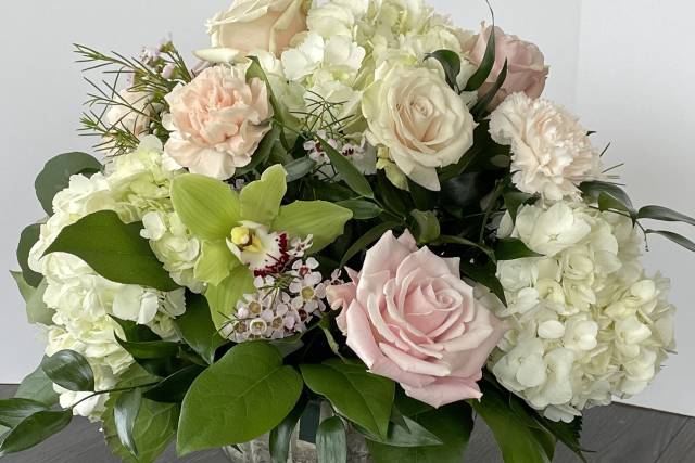 Low Centerpiece in soft color