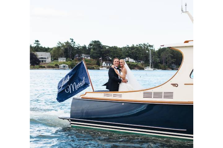 Yacht charter pickup