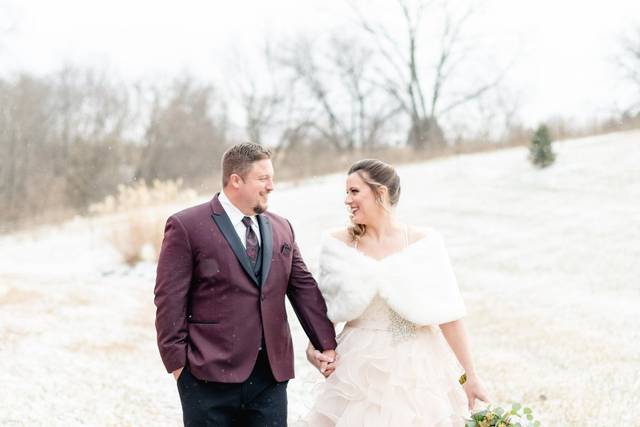 Holding hands - Makayla Beth Photography