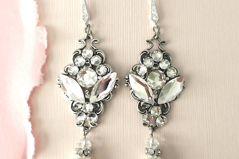 Bridal statement earrings