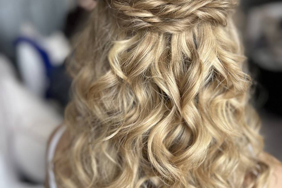 Signature half-up
