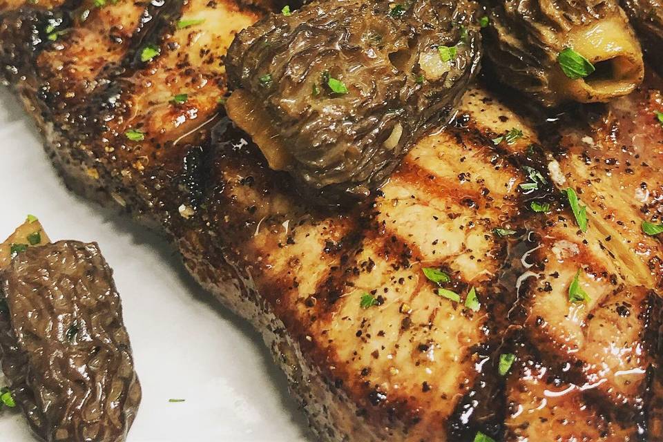 Steak w/ Fresh Morel Mushrooms