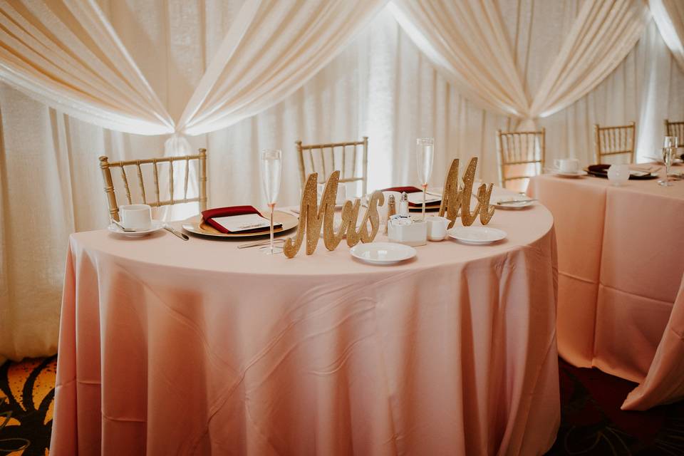 Sweetheart table