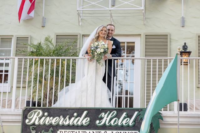 Riverside Hotel