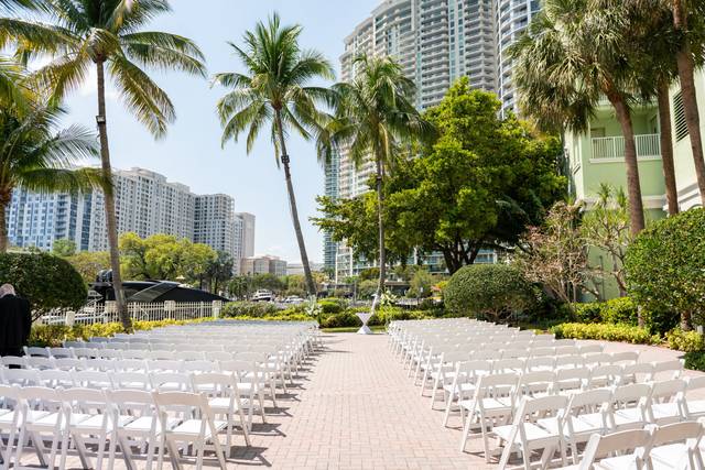 Riverside Hotel Ceremony