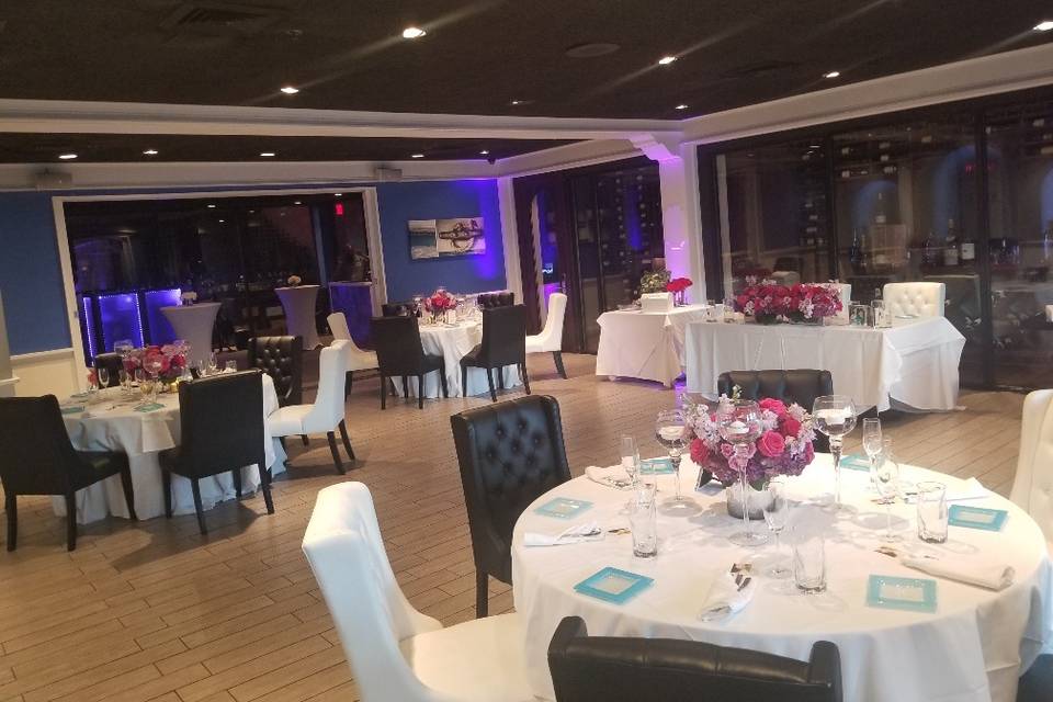 Wedding In Wild Sea Restaurant