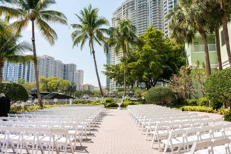 Riverside Hotel Ceremony