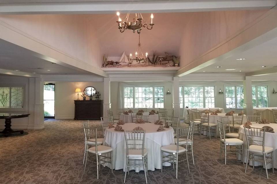 Independence Harbor Dining Room Makeover August 2018