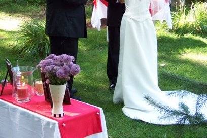 Couple exchanging rings