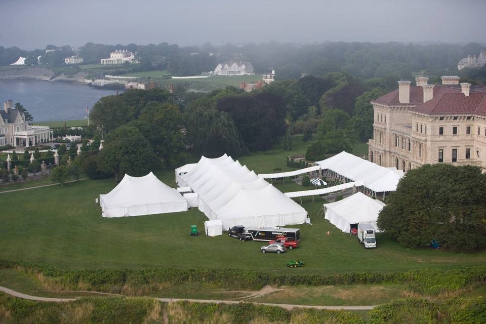 Tent by the fountain