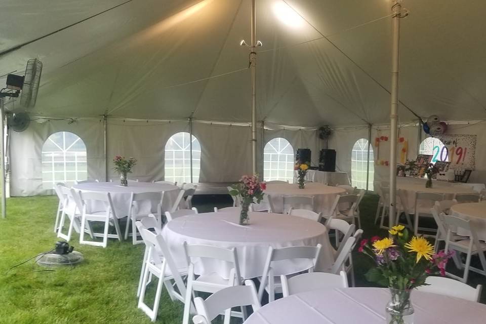 40x40 Frame Tent with Aisle