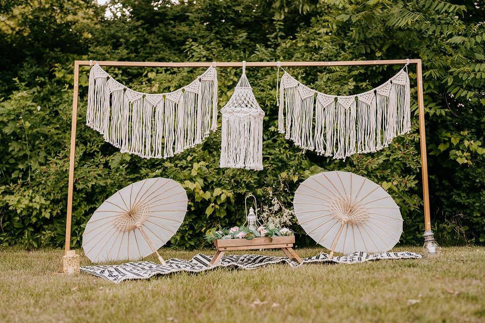 4-ft boho picnic backdrop