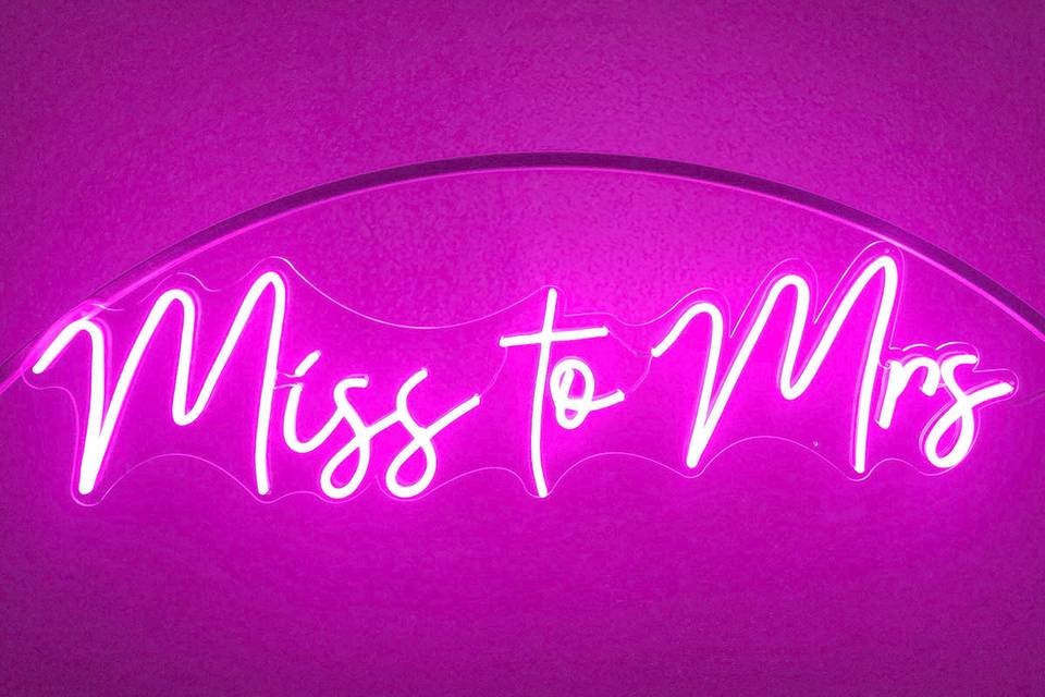 Neon sign rental