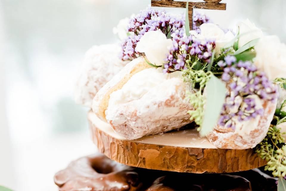 Donut cake