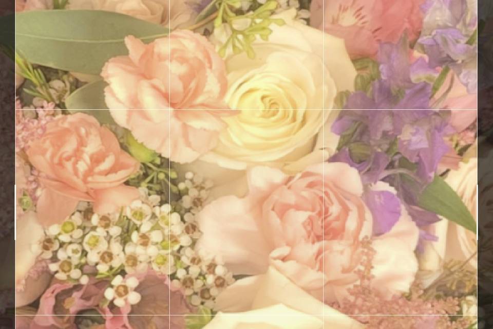 Fresh assembly of flowers
