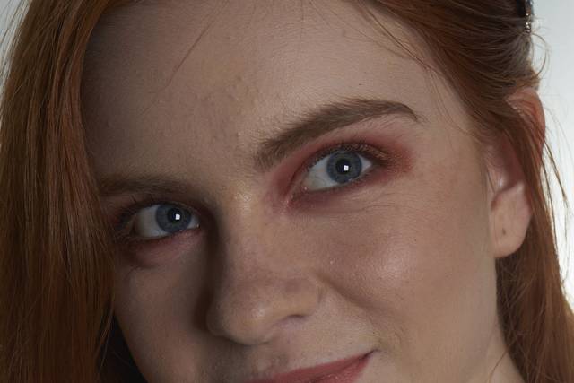 Peachy make-up