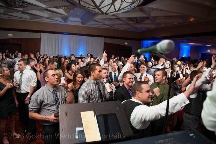 Standing Room Only  Chicago Wedding Band