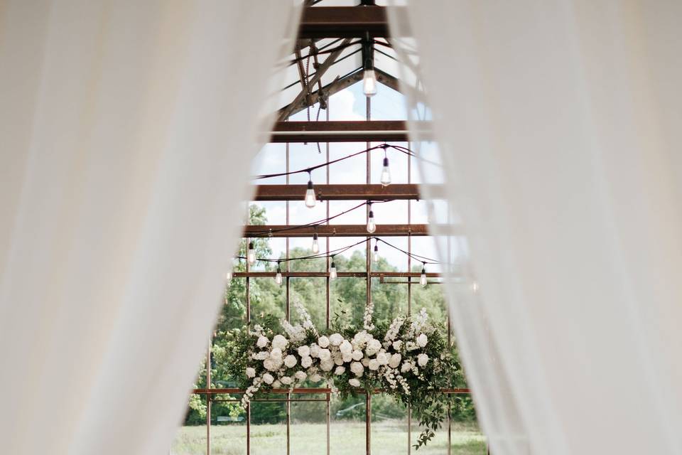 Glasshouse-wedding-with-romant