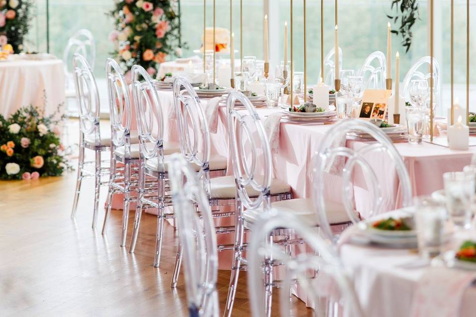 Elegant-tablescape-floral-cent