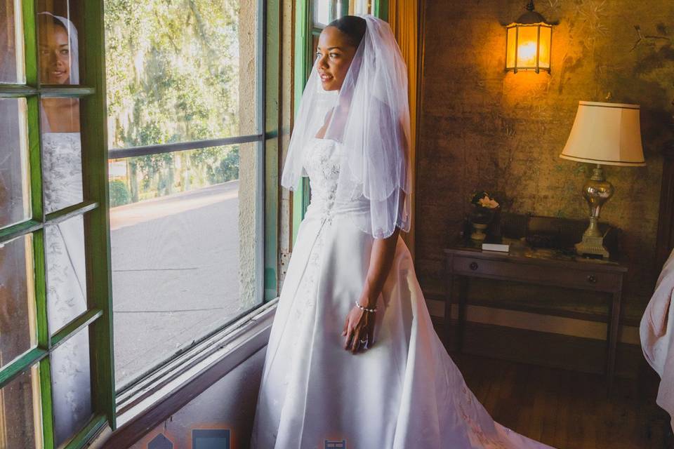 Club Continental Bridal