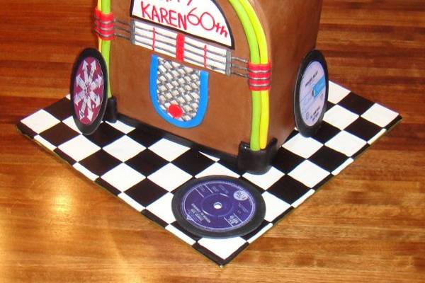 Carlys Custom Cakes