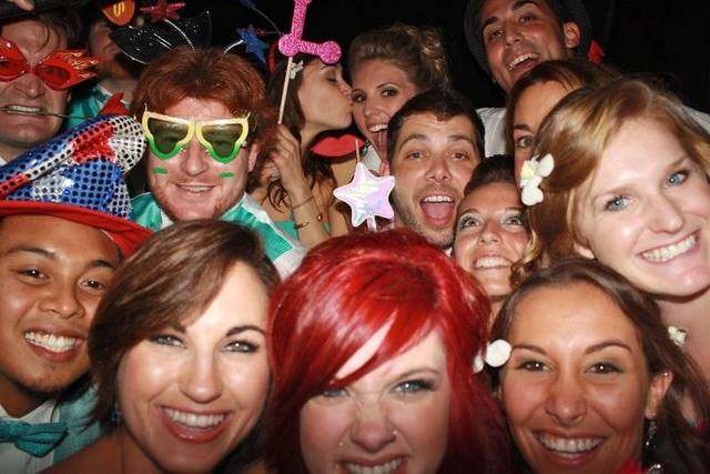 Mojo Photo Booth Entertainment